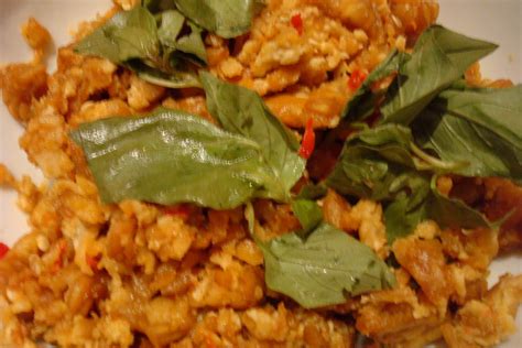 Setelah tempe penyet sambal bawang kemangi ini ada juga lho umi resep masakan indonesia lainnya yang masih kerabat sama masakan jawa. Sambal Tempe Kemangi Warta Metropolitan