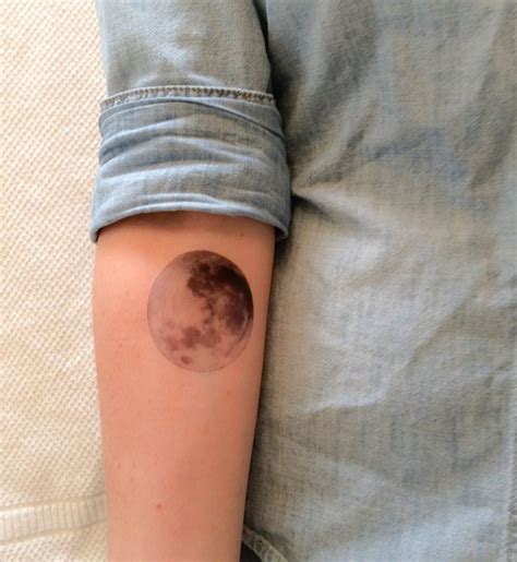 .luna, significato, tattoo luna e stelle, tattoo luna piena, tattoo luna sole, tattoo luna delicata e in quest'immagine puoi vedere un grafico sull'evoluzione delle ricerche su tattoo luna significato e la. Pinterest: Discover and save creative ideas