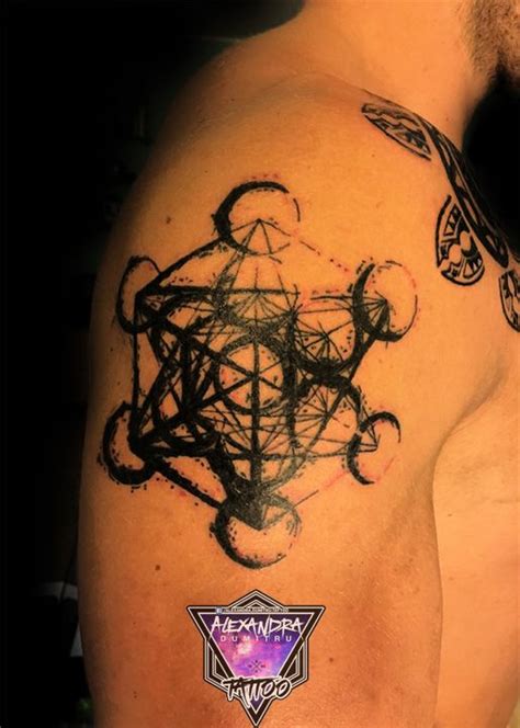 New free games every day at addictinggames. A Metatron's Cube tattoo | Tattoos, Science tattoo, Sacred geometry