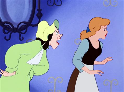 Cenerentola è un film del 2015 diretto da kenneth branagh, basato sulla fiaba popolare cenerentola e sul classico disney omonimo. Cenerentola - Immagini dal film