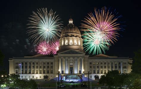 Capitol Fireworks Fireworks At The Missouri State Capitol Flickr