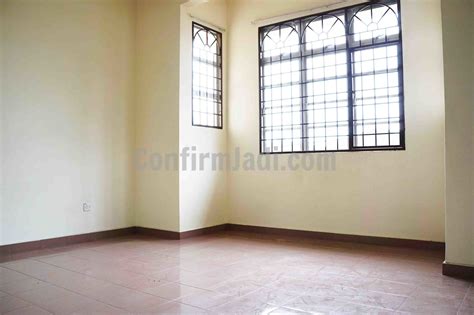 Lokasi yang strategik sesuai untuk mereka bercuti bersama keluarga, berhampiran dengan lokasi2 menarik dan kemudahan seperti restoran, pasaraya besar. Double Storey Semi D at Rasah Kemayan, Seremban 2 for Sale ...