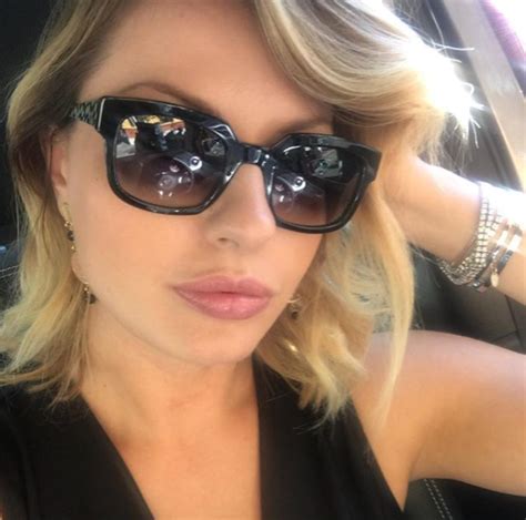 La scelta di condividere la notizia della perdita del bambino sui social da parte di manila nazzaro è stata ben. L'ex Miss Italia Manila Nazzaro allo scoperto: "vi svelo ...