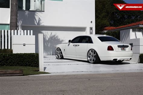 Bossy Face Of White Rolls Royce Ghost With Chrome Billet Grille On