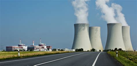 Temelín nuclear power station, near ceské budejovice, cz.rep. Elektrárna Temelín letos přijme 80 zaměstnanců | Týden.cz