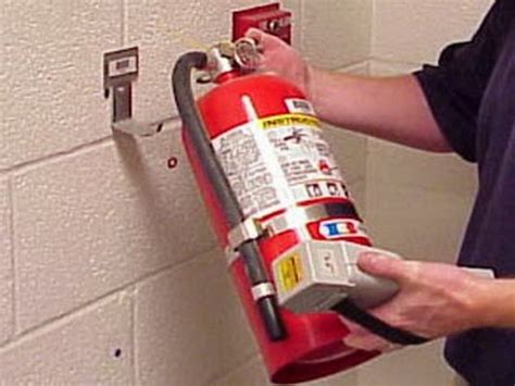 Pemasangan Dan Pemeliharaan APAR Alat Pemadam Api Ringan