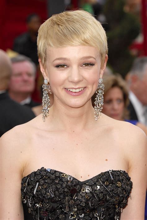 Midriffs were trending on the red carpet at the 2021 oscars this evening (april 25), and carey mulligan was the one to surprise me the most. Carey Mulligan 2010