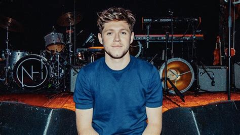 Niall Horans New Single Has People Calling Him A Sex Symbol While In