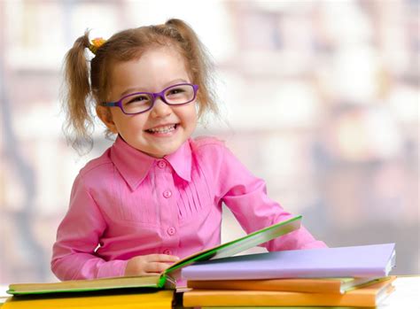 6 Tips On How To Make Your Child Wear Eyeglasses
