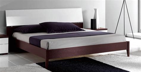 The modern bedroom sets are nothing different from the. ESF Luxury Contemporary Bedroom Set in White & Wenge King ...
