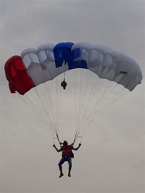 French Team Parachutist Golf By Tourmiss
