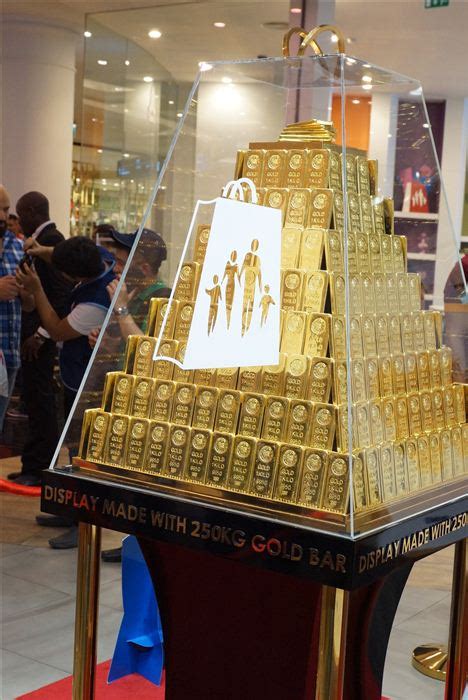 Huge Response To Worlds Largest Display Of Gold Bars Lifestyle