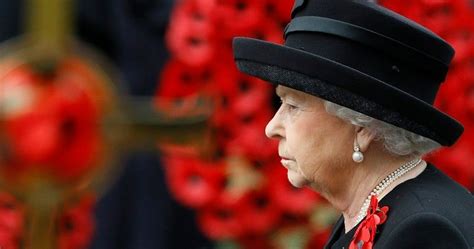 Queen Elizabeth Leads Annual Remembrance Sunday Tribute To War Dead