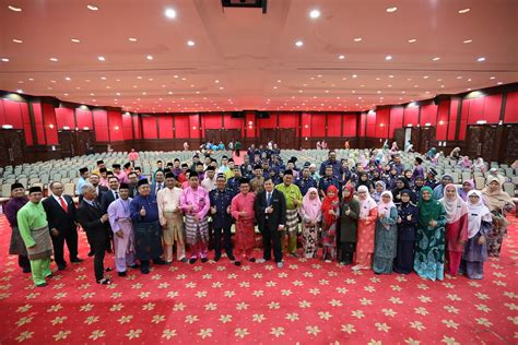 Pensyarah jabatan fiqh dan usul, akademi pengajian islam, universiti malaya (um) dr luqman abdullah akan dilantik sebagai mufti wilayah persekutuan yang baharu. 499A2650 | Jabatan Agama Islam Wilayah Persekutuan | Flickr