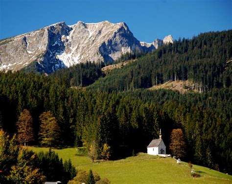 Hiking Your Holiday In Hallstatt Austria