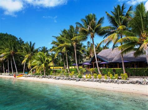 The islands of vanuatu are surrounded by colourful coral reefs, deserted beaches and crystal blue waters, sparkling with a clarity that you can only dream of. Vanuatu Islands - Guide to Espiritu Santo and Surrounding ...