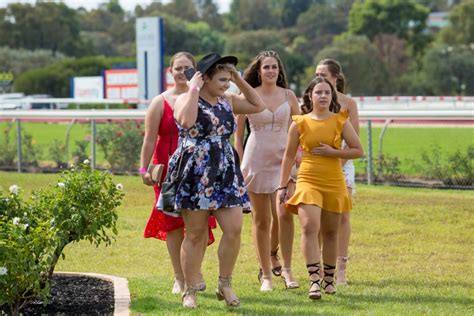 2019 Commercial Club Albury Gold Cup 8 Albury Racing Club Country