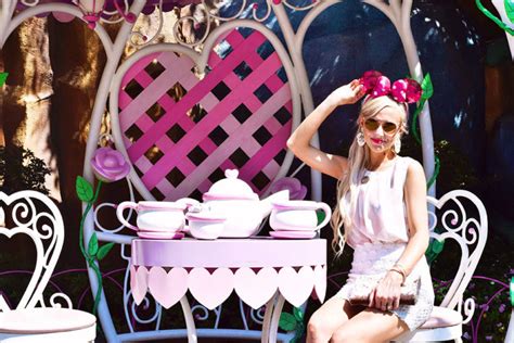 Top 3 Insta Worthy Spots In Disneyland Vandi Fair