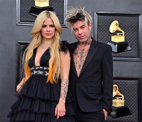 Hat Avril Lavigne Verlobung Mit Mod Sun Aufgelöst Gmxch