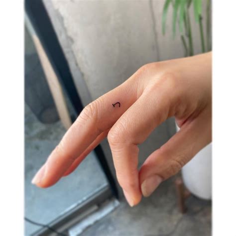 Update More Than 74 Letter J Finger Tattoo Super Hot Nhadathoanghavn