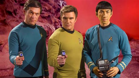 Star Trek Fans Take Series Into New Dimension