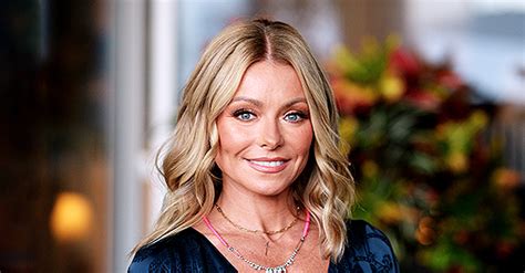 Live Co Host Kelly Ripa Gets Dressing Room Full Of Balloons And A