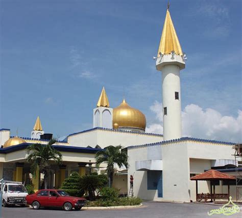 Dalam hal ini, anda bisa mendengar sedikit cerita dari rasulullah saw mengenai keutamaan menjalankan sholat subuh tepat waktu. Masjid Negeri Perlis, Arau, Perlis