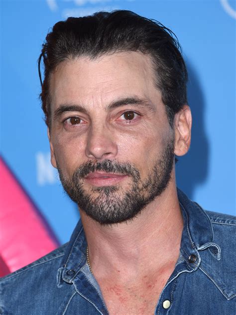 Ulrich, was also a nascar driver. Skeet Ulrich - AlloCiné