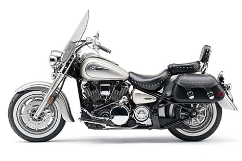 The brawny road star silverado® (and its road star sibling) thundered onto the cruiser scene six years ago, taking it by storm with its sheer size, classic retro styling and heaps of torque. YAMAHA Road Star Silverado - 2004, 2005 - autoevolution