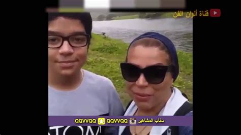 بفضل الله ثم بفضل دعواتكم بدأ يتلاشى المرض مع الاستمرار بالعلاج الموجه والمعزز بمعدل كل 3 أسابيع إلى نهاية أكتوبر المقبل وأيضاً سوف أبدأ جلسات. ‫الفنانة العُمانية فخرية خميس ترد على منتقدي بوسة ولدها ...