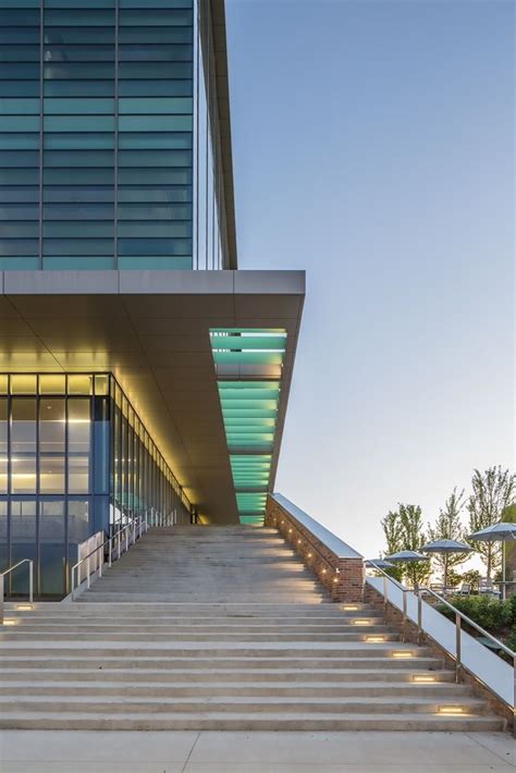 Gallery Of Oakland University Engineering Center Smithgroup 7
