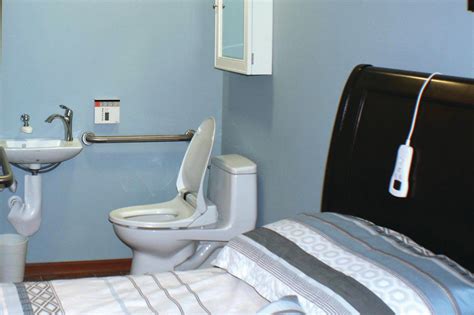 Out in the Open: A Master Suite with an Open Toilet Tailored for a