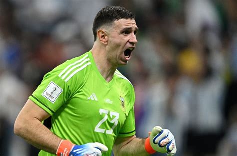 Analyzing The Top 4 Goalkeepers In 2022 Qatar World Cup Home