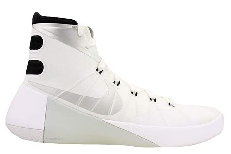 Nike Mens Hyperdunk 2015 Basketball Shoe