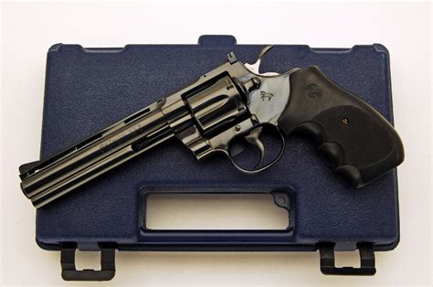 Colt Model Python Caliber 357 Magnum 6 Inch Barrel Revolver Blued And Box