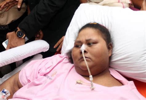 Worlds Fattest Woman At 79 Stone Uses Specially Adapted Plane To Get Treatment World News