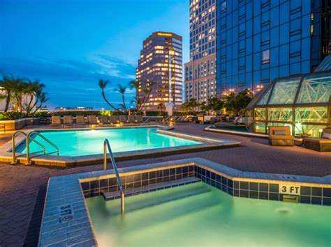 10 Hotels Within Walking Distance of Tampa Convention Center 2022
