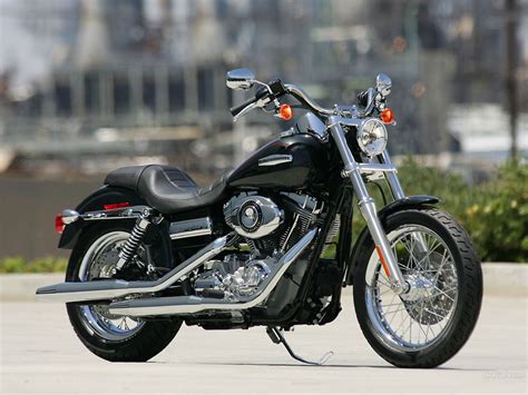 He was nice enough to take us on a 'local tour' of some beautiful sites. All 'bout Cars: Harley Davidson Super Glide/Dyna