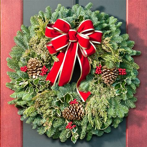 Mixed Holly 26 All Wreaths Fresh Christmas Wreaths Centerpieces