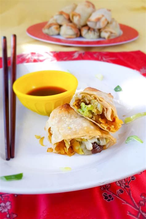 To roll egg rolls, layout egg roll skin with corner facing you, place approximately 1/12th of mixture on roll and place 2 pieces of avocado on top of mixture. Baked Avocado and Vegetable Egg Rolls | Vegetable egg ...