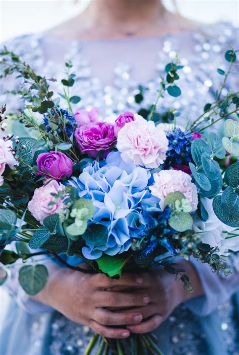 Vanda und cattleya, die eine sehr hohe lichteinstrahlung benötigen, um wieder zum blühen zu kommen. Beliebte Hochzeitsblumen für Brautstrauß und Deko: Wann ...