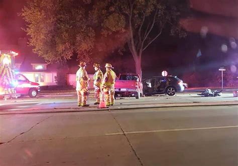 serious injuries after two trapped in buffalo grove crash