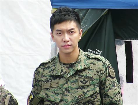 Lee seung gi is a south korean singer, actor, host, and entertainer. 이승기 나오기는 해?!(+최근 모습) : 네이트판