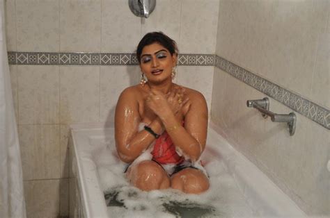 Hot Sexy Aunty Bathing Porn Pics Sex Photos Xxx Images Valhermeil
