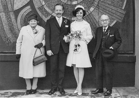 A daffy woman constantly strives to become a star along with her bandleader husband and gets herself in the strangest situations. JANE FRYER meets Tom Moore, the war veteran who has raised ...