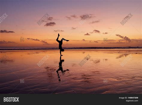 Silhouette Girl Doing Image And Photo Free Trial Bigstock