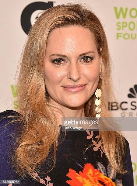 Track Field Athlete Aimee Mullins Photos And Premium High Res Pictures
