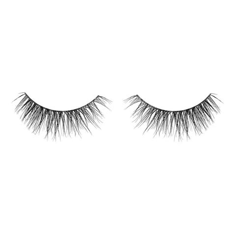 the 14 best natural looking false eyelashes of 2023 by byrdie ph