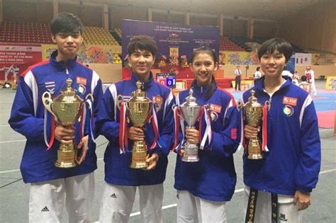 จูเนียร์ เรียนและฝึกซ้อมเทควันโดได้เพียง 2 เดือน เวทีแรกในชีวิตการแข่งขัน เทควันโดของเจ้าตัวก็มาถึง แม้ว่าจะต้องแบก. "จูเนียร์-นัท" คว้าทอง เทควันโดเวียดนาม - โพสต์ทูเดย์ กีฬา