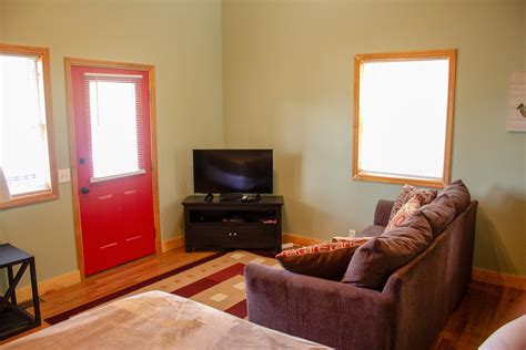 See traveler reviews, candid photos, and great deals for holmes bend marina cottages, ranked #3 of 3 specialty lodging in columbia and rated 3.5 of 5 at tripadvisor. Cabin & Studio Rentals - Holmes Bend Marina & Resort
